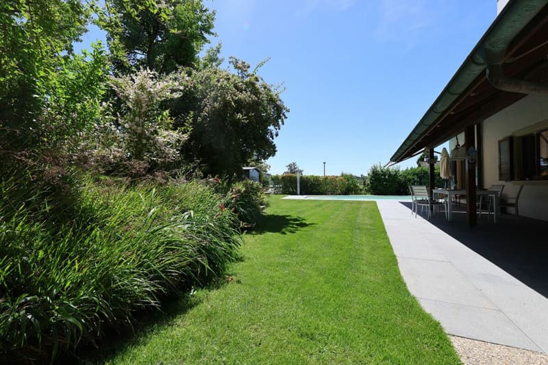 Beautiful renovated house with 7.5 rooms and outdoor pool (2)