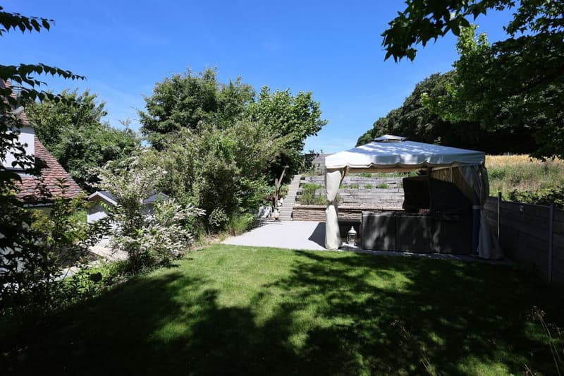 Beautiful renovated house with 7.5 rooms and outdoor pool (8)