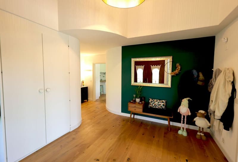 Beautiful renovated house with 7.5 rooms and outdoor pool (12)