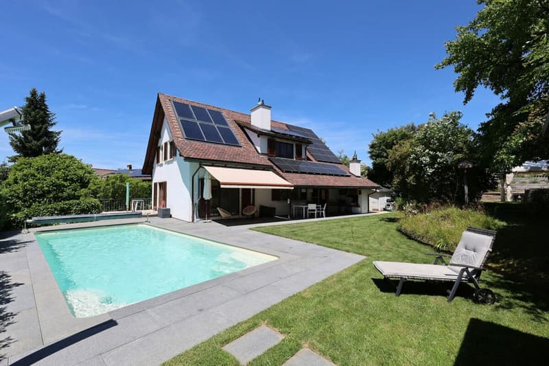 Beautiful renovated house with 7.5 rooms and outdoor pool (1)