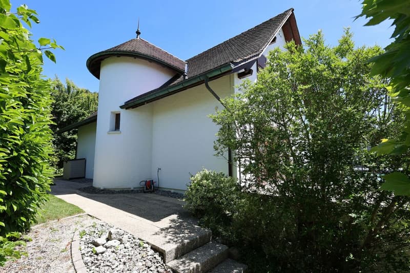 Beautiful renovated house with 7.5 rooms and outdoor pool (5)