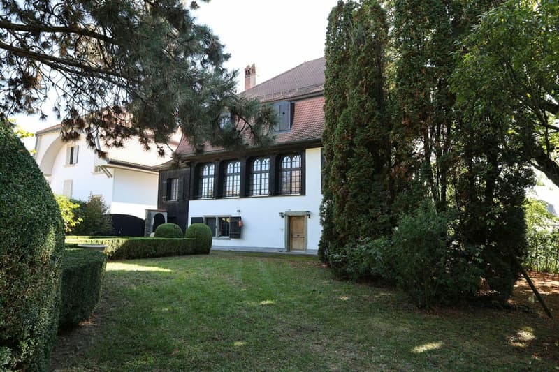 Demeure de caractère avec parc de 2'600 m2 de terrain (1)