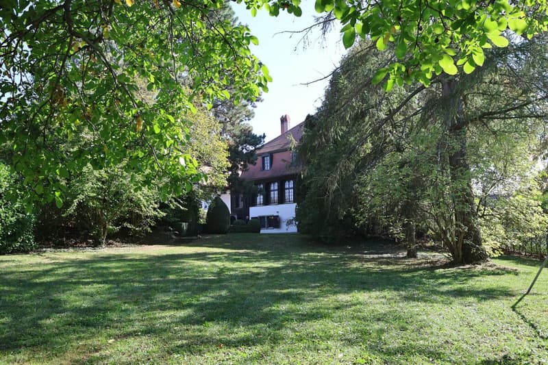 Demeure de caractère avec parc de 2'600 m2 de terrain (5)