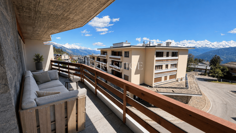 Five-room apartment in the center of Crans-Montana (15)