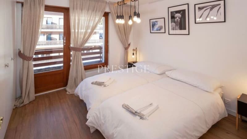 Five-room apartment in the center of Crans-Montana (6)