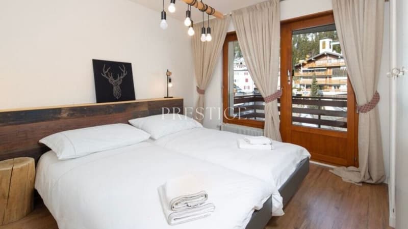 Five-room apartment in the center of Crans-Montana (7)