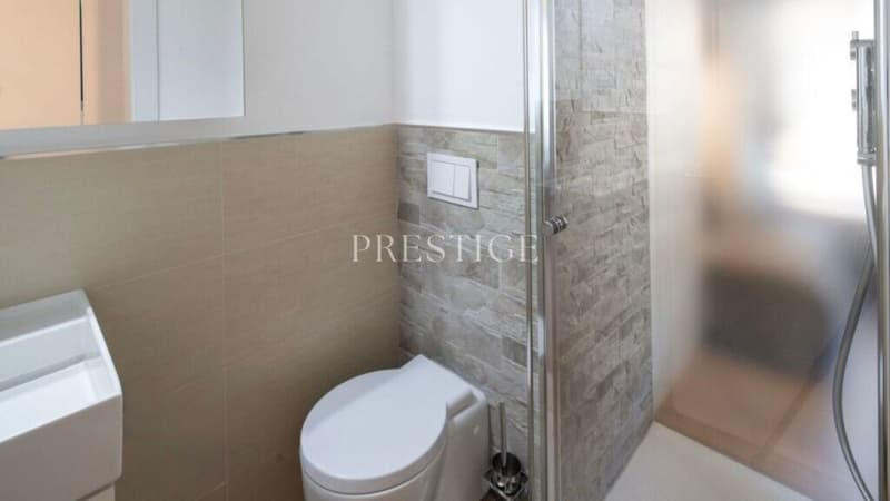 Five-room apartment in the center of Crans-Montana (11)