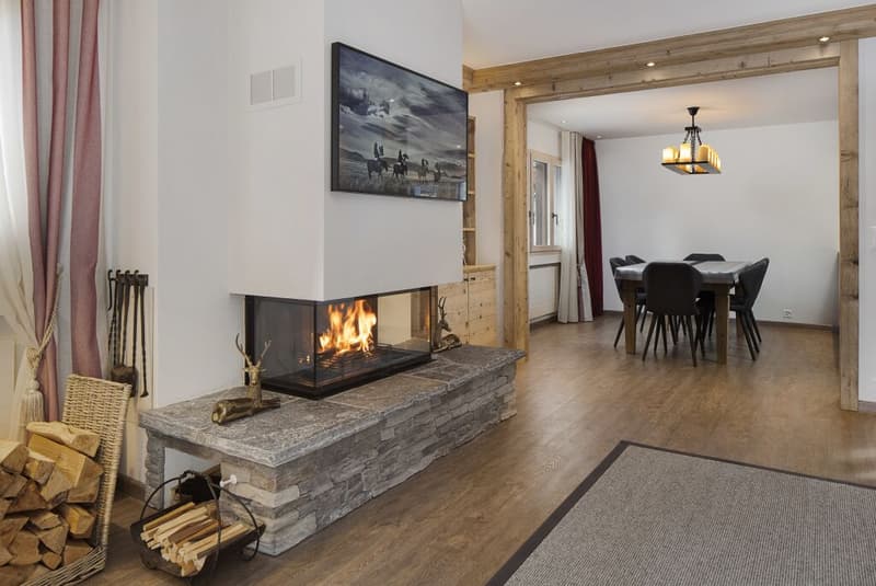 Luxurious 6½-room duplex in the heart of the Jack Nicklaus Golf district (2)