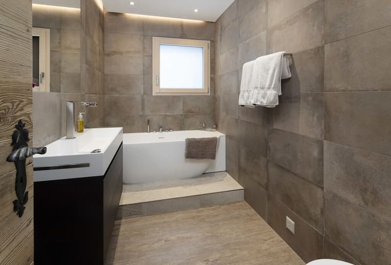 Luxurious 6½-room duplex in the heart of the Jack Nicklaus Golf district (7)