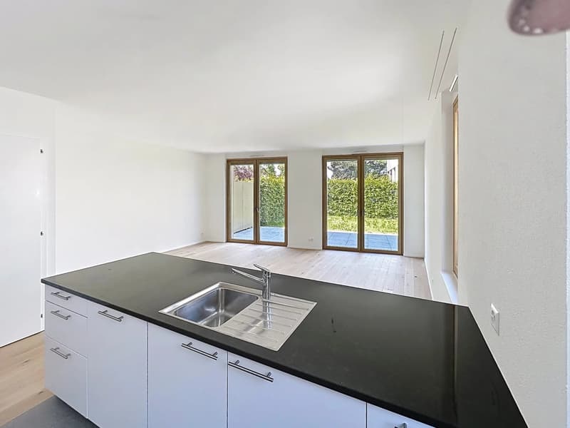 Family villa bathed in light with garden, an ideal living environment close to all amenities (1)
