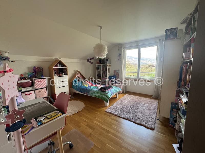 Beautiful individual villa with 5.5 rooms in Bofflens (11)