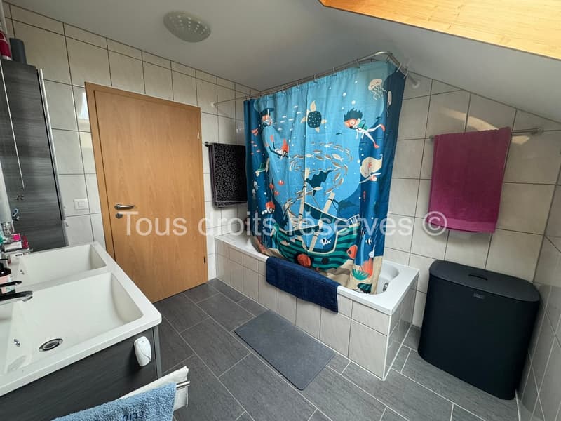 Beautiful individual villa with 5.5 rooms in Bofflens (13)