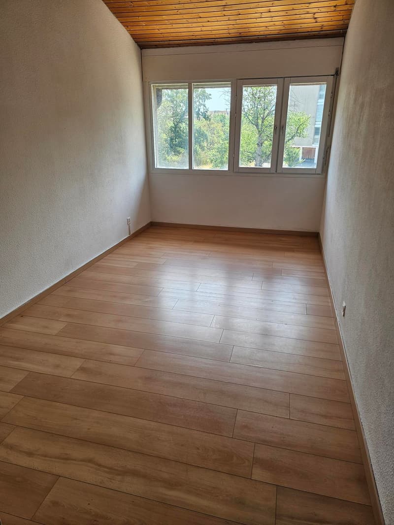 Prächtige Doppelhaushälfte in Wohngebiet (8)