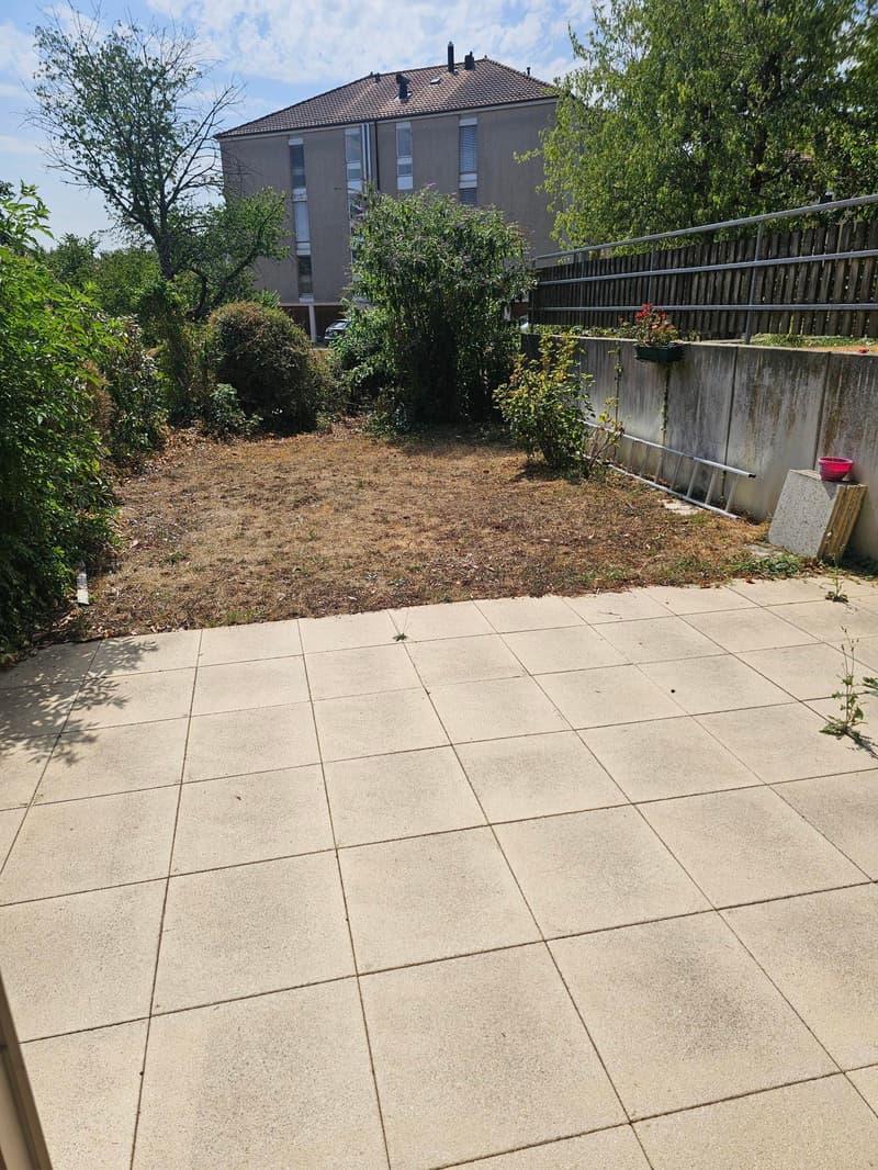 Prächtige Doppelhaushälfte in Wohngebiet (17)
