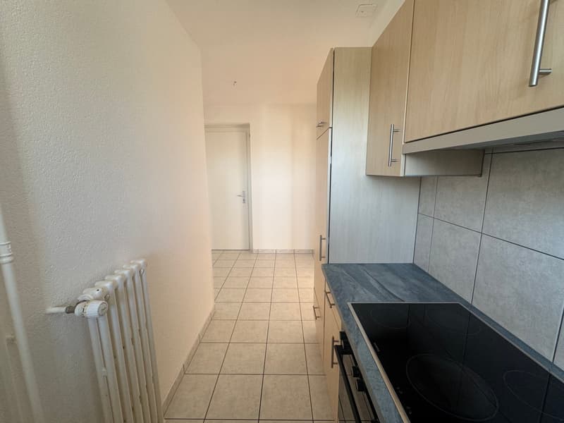 Joli appartement de 2,5 pièces avec balcon dans quartier calme à La Sarraz (5)
