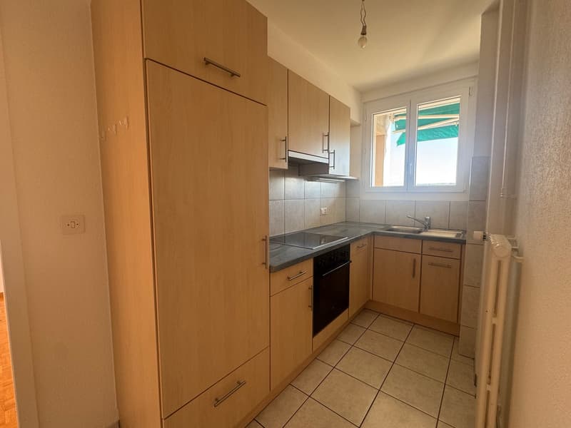 Joli appartement de 2,5 pièces avec balcon dans quartier calme à La Sarraz (4)