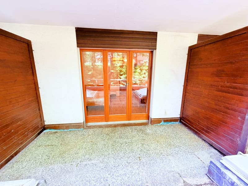 Nice 1.5 rooms renovated (floor, walls, etc.) - Ideally located in the heart of Montana - Very quiet location (10)