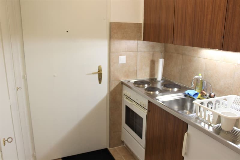 Studio accogliente rinnovato (cucina, doccia, pavimento ...) - Spazioso - Ideale posizione - Zona tranquilla (8)