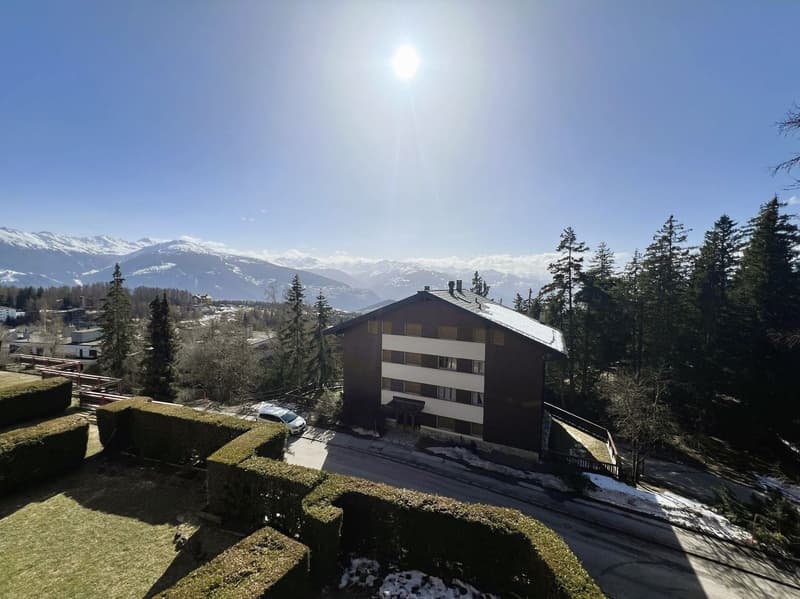 À LA SAISON: Spacieux et lumineux 3.5 pièces - Superbe vue - Bien situé - Lieu très calme (15)