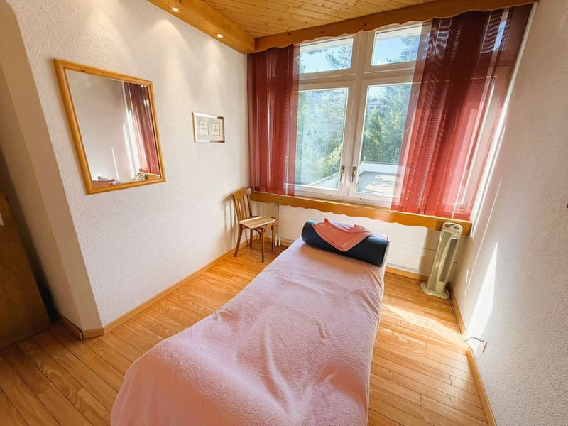 TRÈS SPACIEUX CABINET DE PHYSIOTHÉRAPIE - 10 SALLES DE TRAITEMENT -IDÉALEMENT SITUÉ AU CŒUR DE CRANS (11)