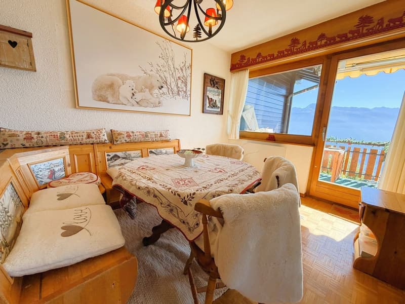 À LA SAISON : Magnifique duplex de 4.5 pces - Spacieux et lumineux - Lieu calme - Superbe vue (5)