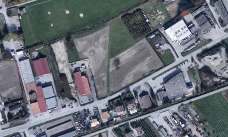 Projekt zum Bau eines Einkaufs- und Handwerkszentrums in Granges (3)