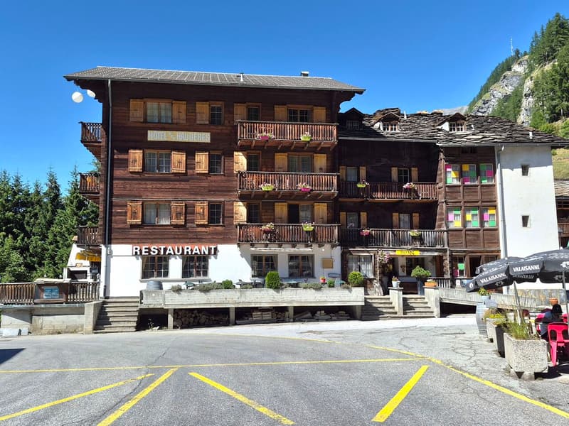 Hôtel à vendre – Place de la Poste, Les Haudères (2)