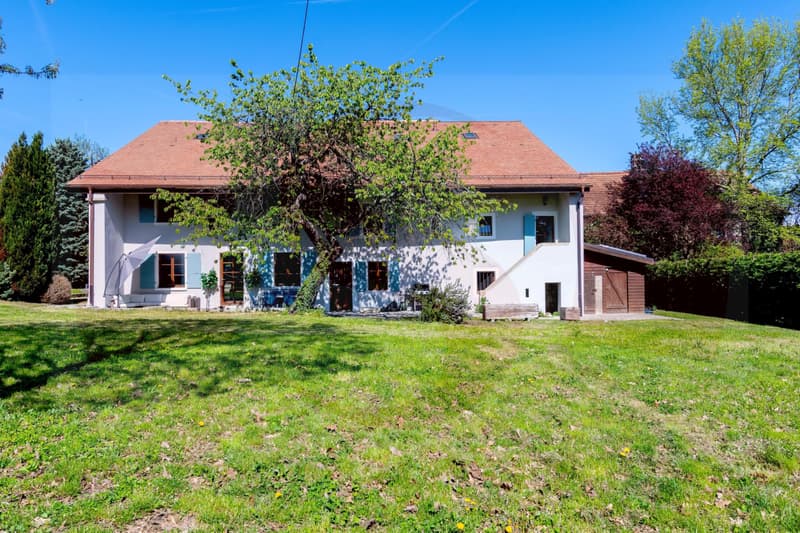 An 18th-century listed building fully renovated (2)