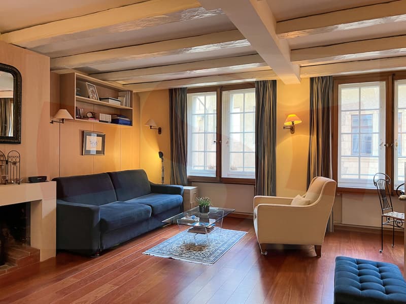 Studio meublé à louer en vieille-ville (2)