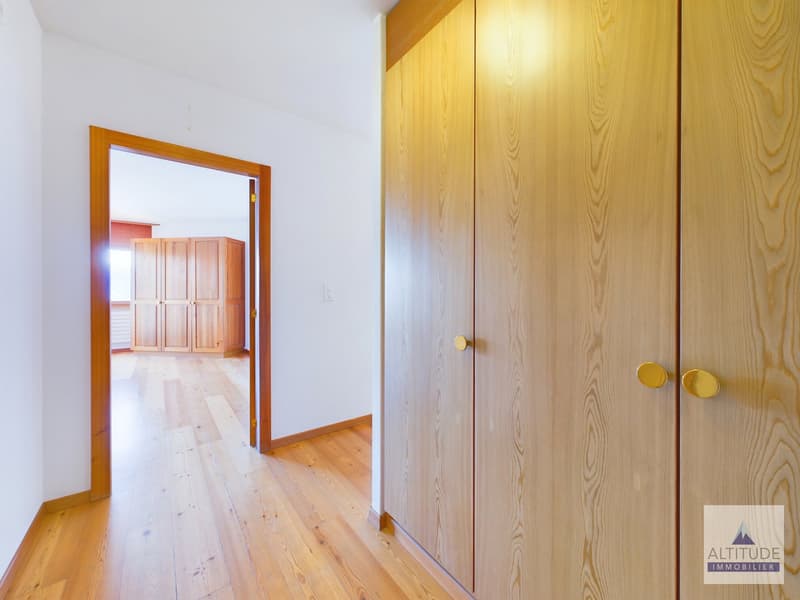 Charmant appartement de 2,5 pièces à Crans-Montana avec vue panoramique (8)