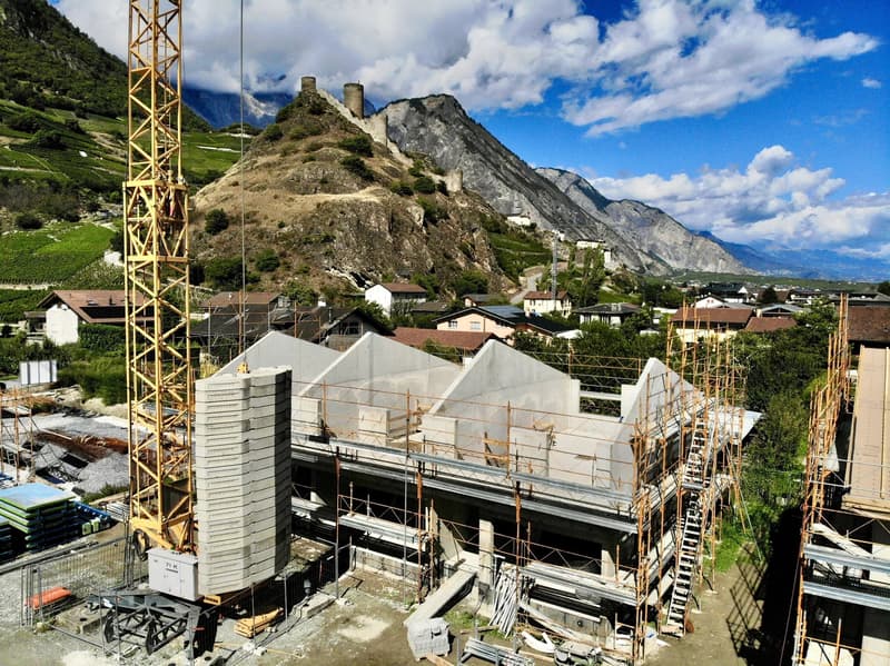 VILLA A SCHIERA LUSSOSA DI 181 M2 (3)