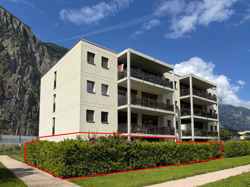 Spacious ground floor apartment with 5.5 rooms in Martigny (1)