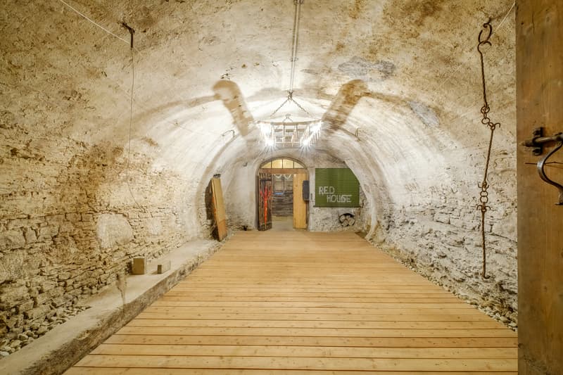 Superbe maison de maître avec boxes à chevaux (9)