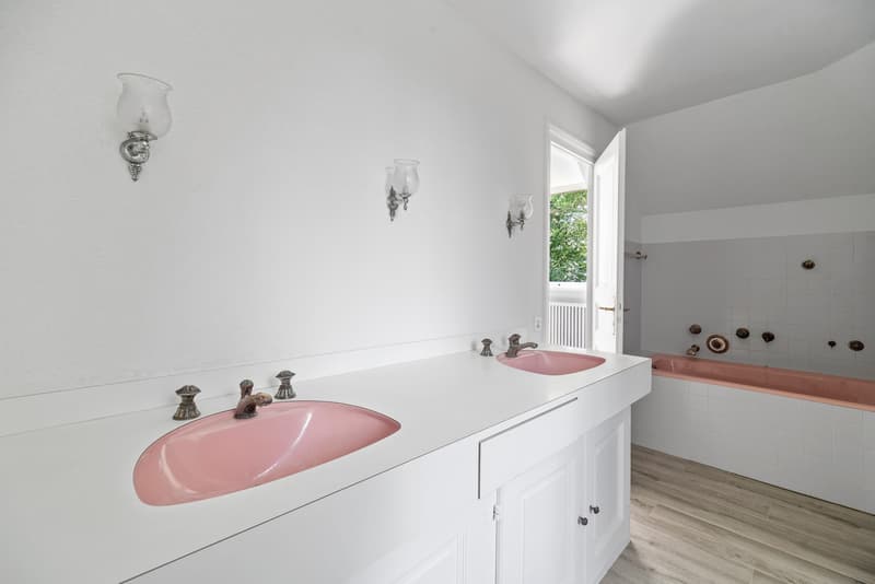 Très belle propriété familiale au coeur des vignes avec piscine à Etoy (11)
