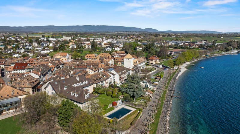 Attique en 1ère ligne du Lac au coeur du village de St-Prex (12)