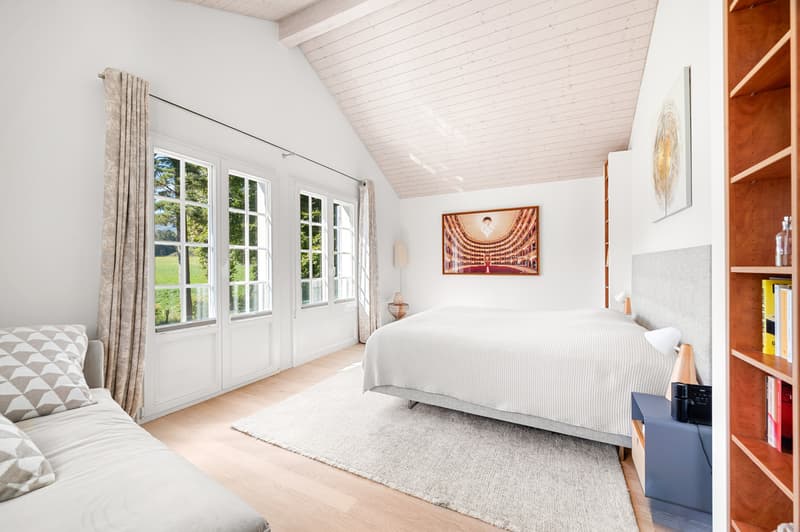 Superbe villa de 400 m² avec piscine, située à Gingins (13)