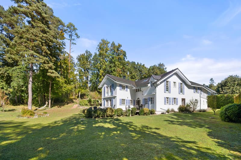 Superbe villa de 400 m² avec piscine, située à Gingins (3)