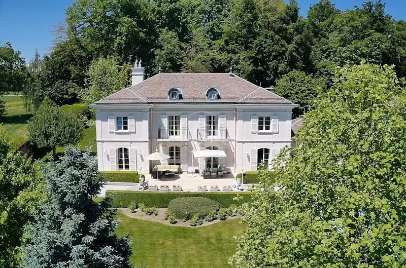 Molto bella proprietà principale in un quartiere molto ricercato di Losanna. (1)