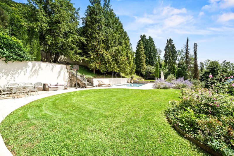 Superba proprietà con piscina e vista panoramica su Montreux (4)