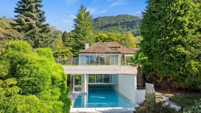 Proprietà affascinante da ristrutturare, vista e piscina interna a St-Légier (1)