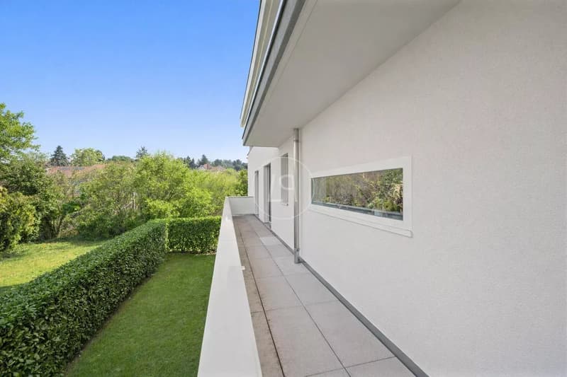 Magnifico duplex moderno e penthouse con vista sul lago a Losanna (8)