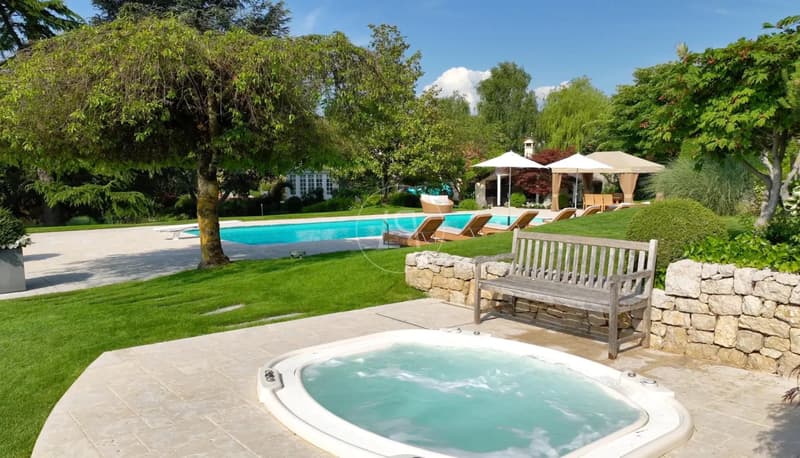 Proprietà mozzafiato con piscina e vista sul lago, Apples (4)