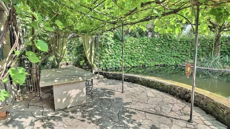 Charming property with natural pool close to Lausanne (3)