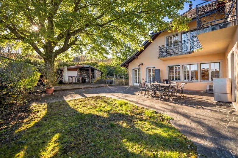 Superba proprietà in un ambiente smeraldino con vista lago ad Aubonne (1)