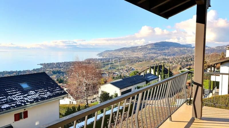Bella proprietà ristrutturata con vista panoramica a Chernex (1)