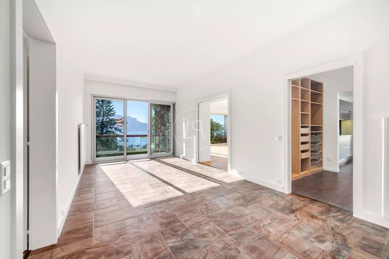 Proprietà contemporanea ristrutturata con vista panoramica a Chernex (4)