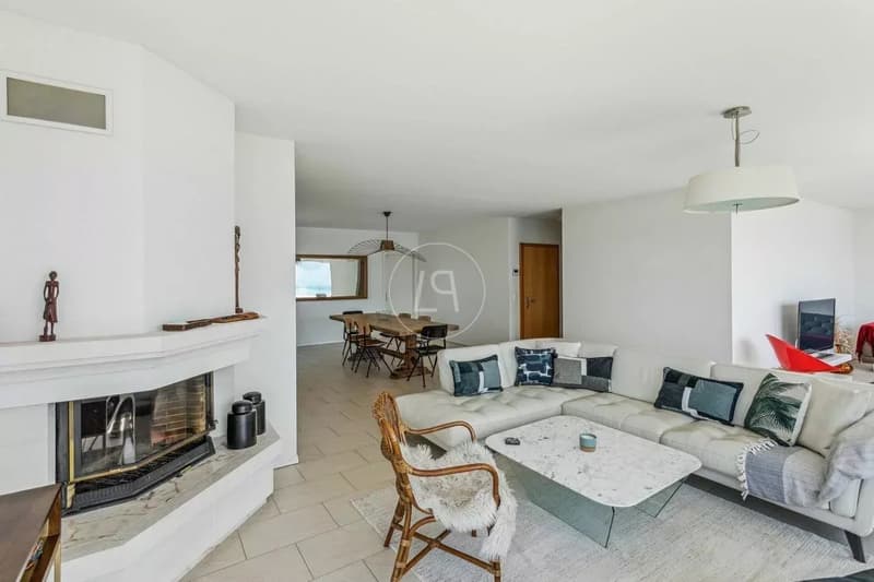 Dachboden mit 200 m2 Terrasse und atemberaubendem Blick in Montreux (3)