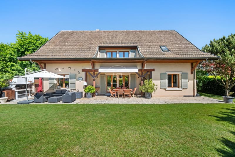 Schönes Familienhaus im Zentrum von Morges (1)