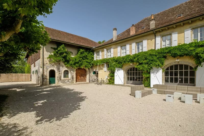 Historisches Schloss aus dem 18. Jahrhundert, 15.000 m2 Park, zwischen Lausanne und Nyon (8)