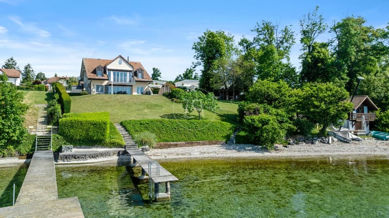 Seltenes Villa mit Strand in St-Prex (1)